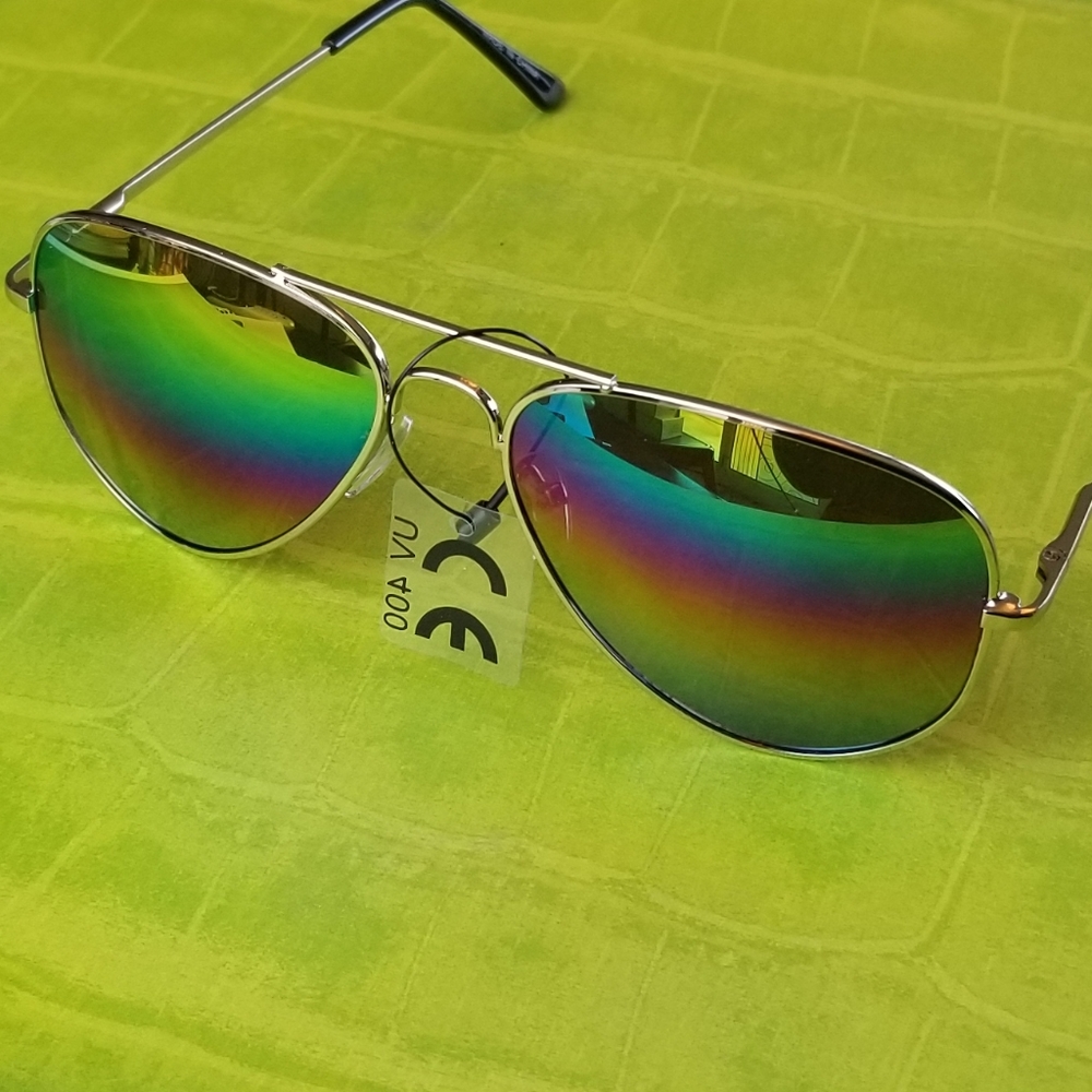 Iridescent Aviator Sunglasses - Picture 7 of 8